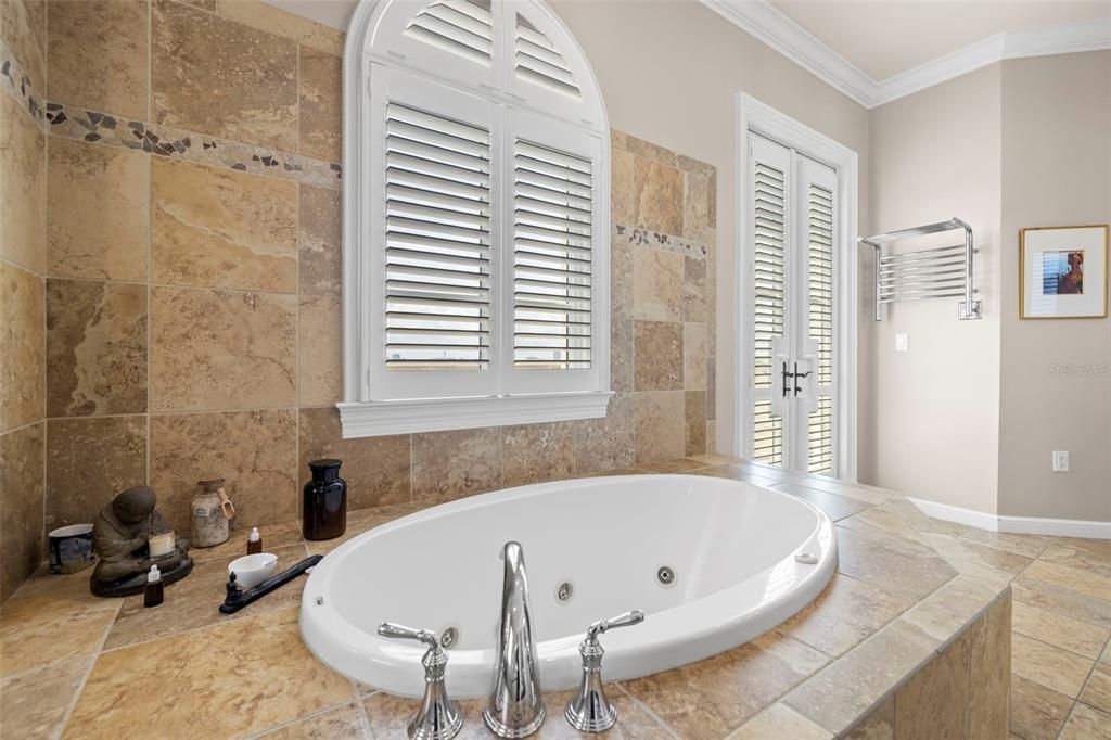 Active With Contract: $2,350,000 (4 beds, 3 baths, 3273 Square Feet)