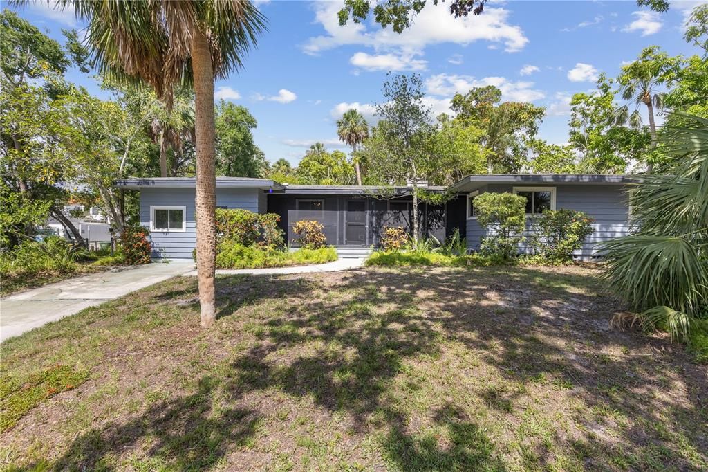 最近售出: $565,000 (3 贝兹, 2 浴室, 2199 平方英尺)