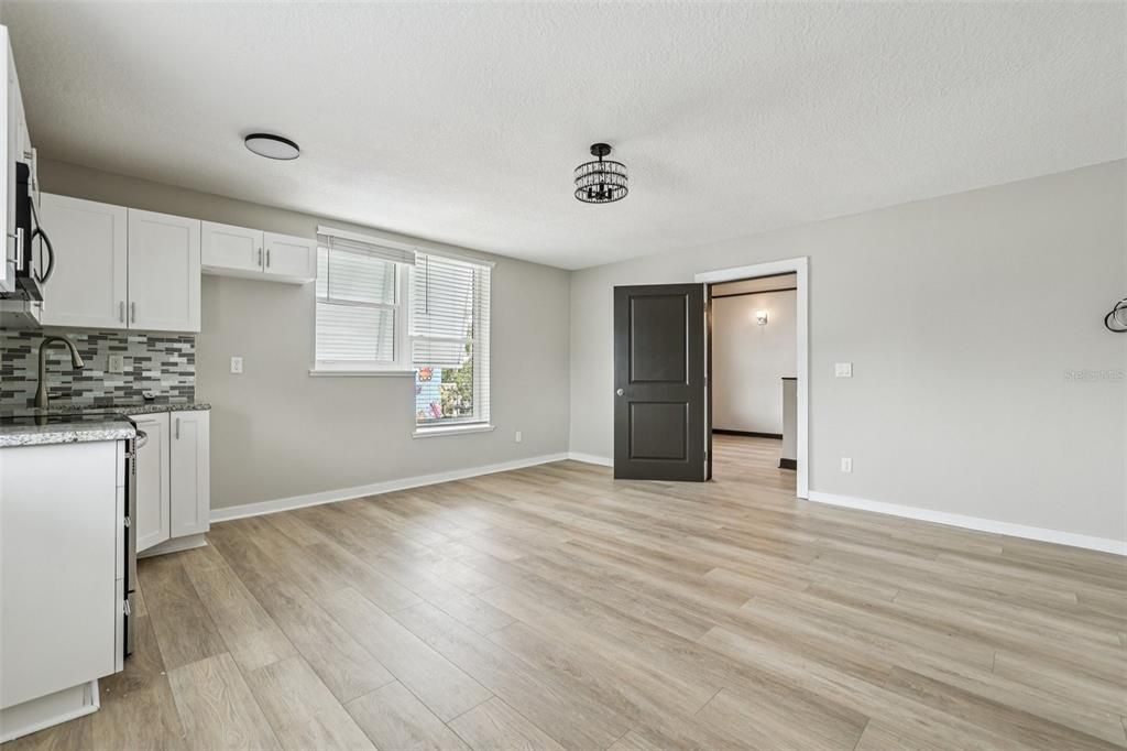 For Rent: $1,525 (1 beds, 1 baths, 615 Square Feet)