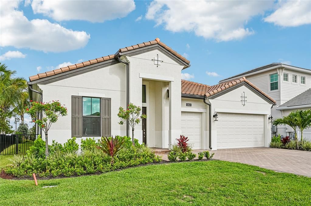 For Sale: $1,739,990 (3 beds, 3 baths, 2490 Square Feet)