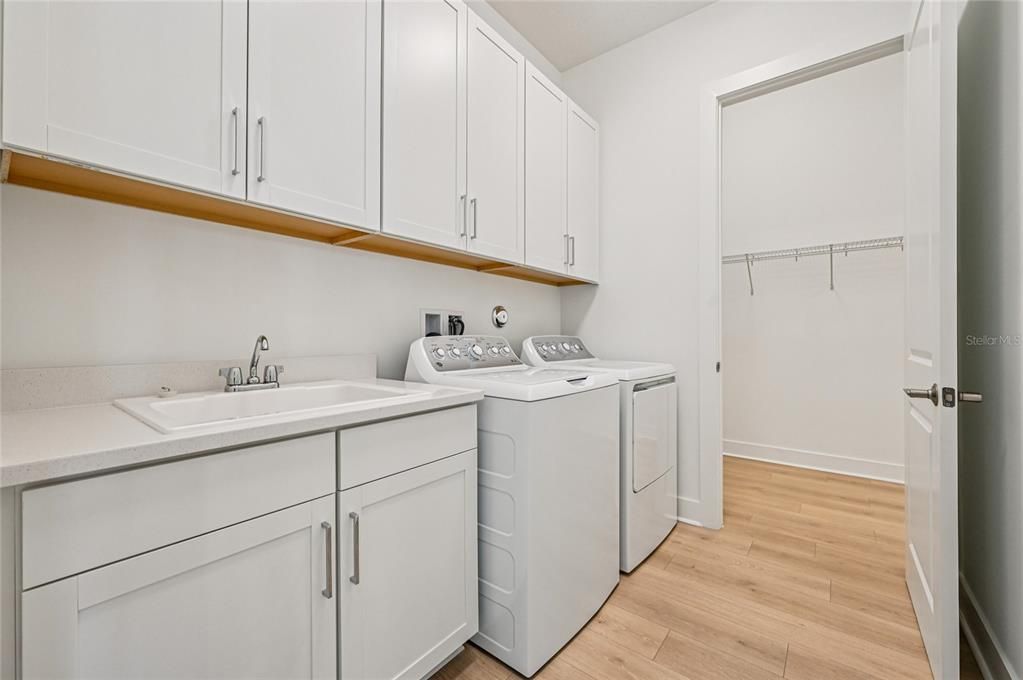 For Sale: $1,739,990 (3 beds, 3 baths, 2490 Square Feet)