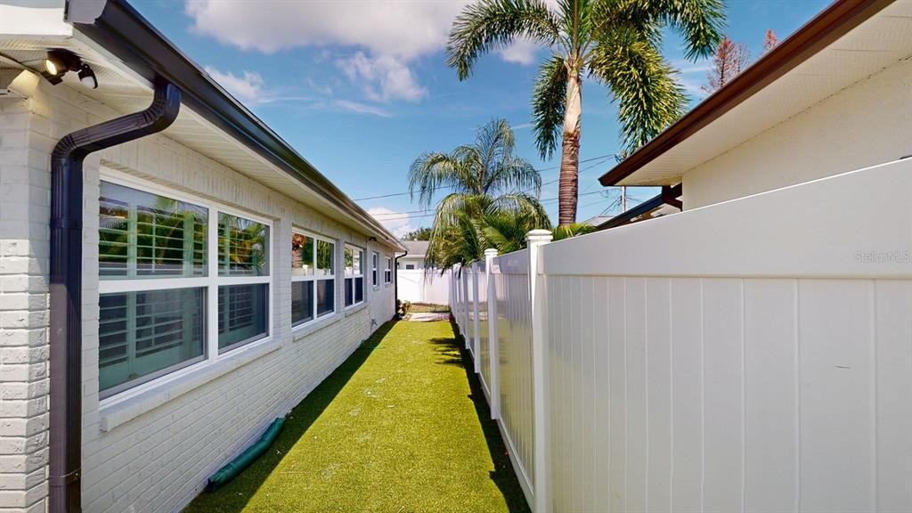 For Sale: $520,000 (3 beds, 3 baths, 1778 Square Feet)