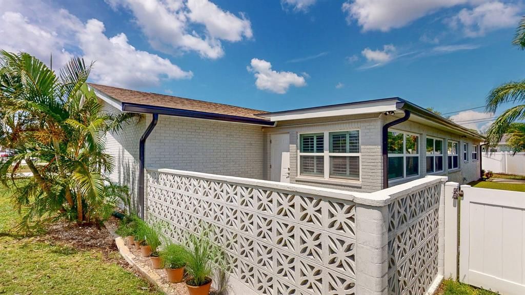 For Sale: $520,000 (3 beds, 3 baths, 1778 Square Feet)