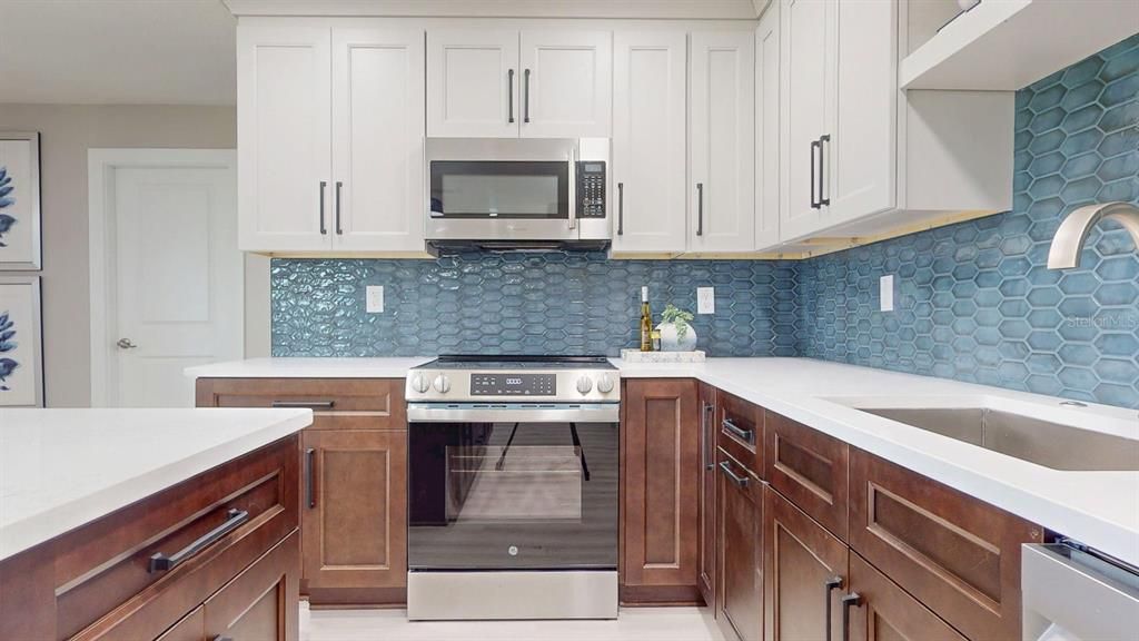 For Sale: $520,000 (3 beds, 3 baths, 1778 Square Feet)