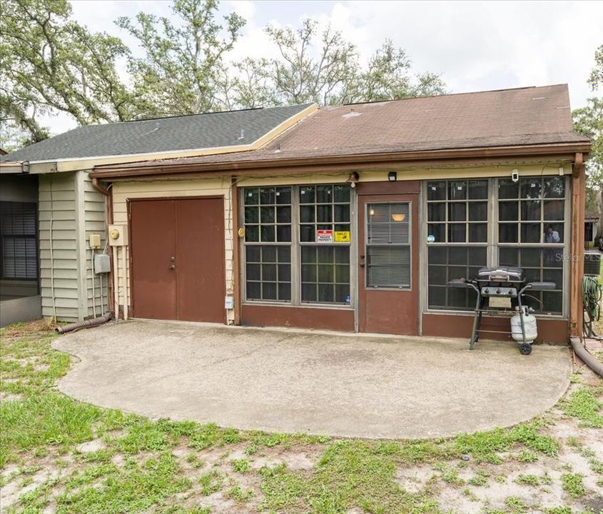 待售: $185,000 (2 贝兹, 2 浴室, 1160 平方英尺)