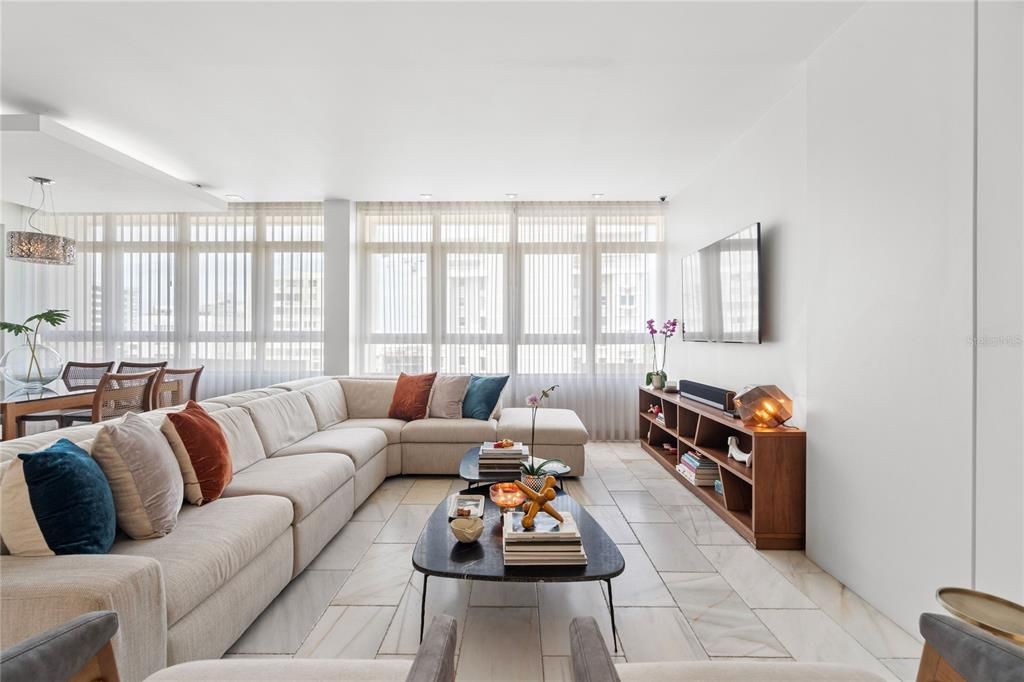 Под контрактом: $995,000 (4 спален, 4 ванн, 1998 Квадратных фут)