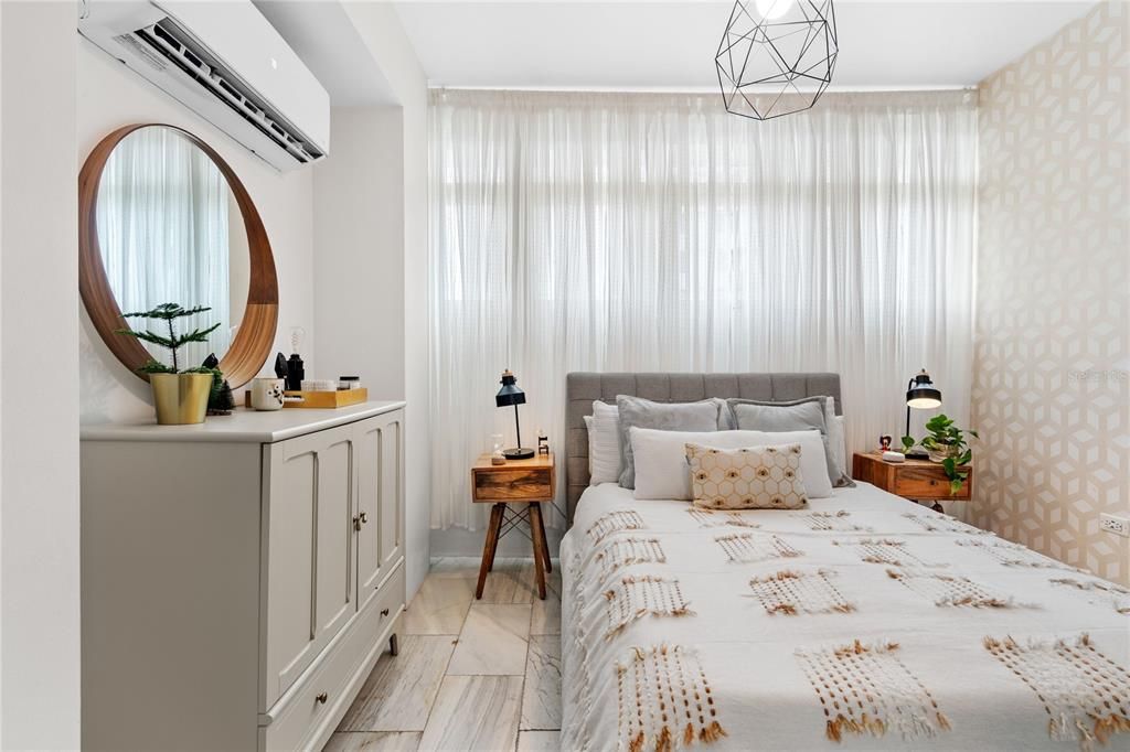 Под контрактом: $995,000 (4 спален, 4 ванн, 1998 Квадратных фут)