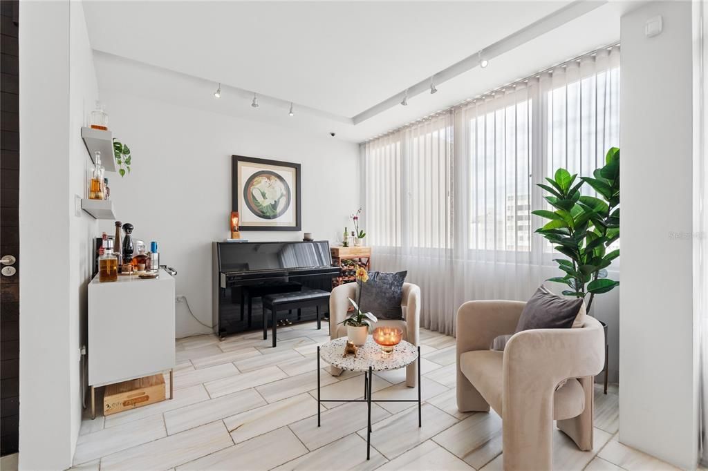 Под контрактом: $995,000 (4 спален, 4 ванн, 1998 Квадратных фут)