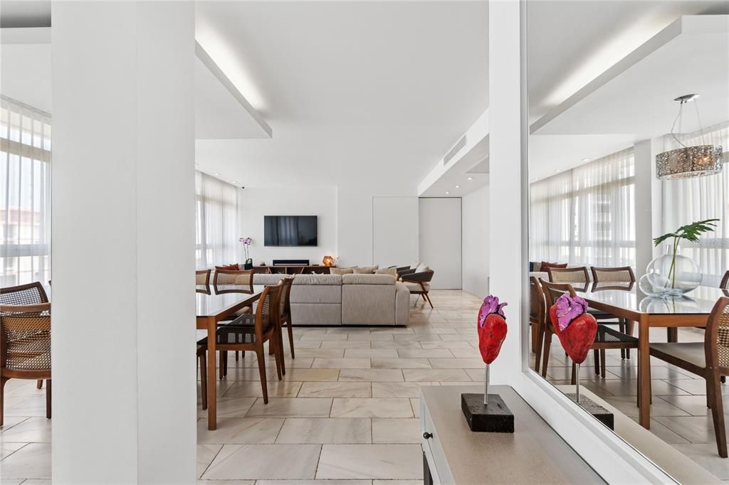 Под контрактом: $995,000 (4 спален, 4 ванн, 1998 Квадратных фут)