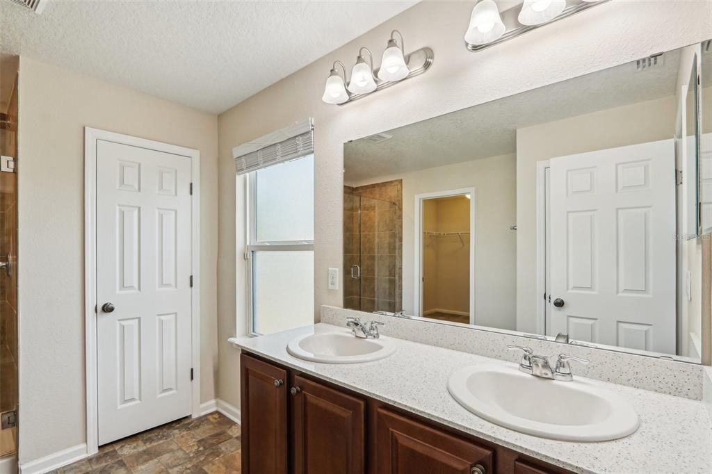 На продажу: $415,000 (3 спален, 2 ванн, 2086 Квадратных фут)