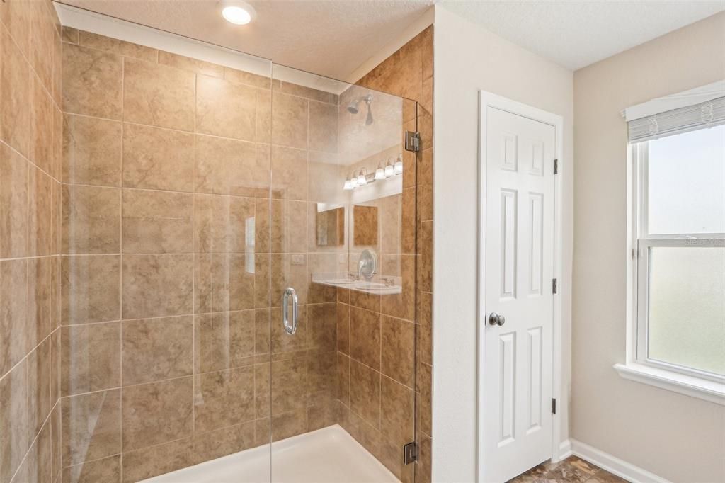 На продажу: $415,000 (3 спален, 2 ванн, 2086 Квадратных фут)