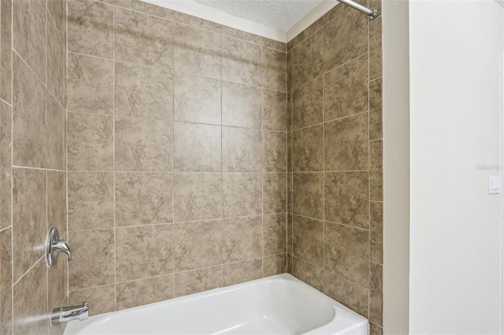 На продажу: $415,000 (3 спален, 2 ванн, 2086 Квадратных фут)