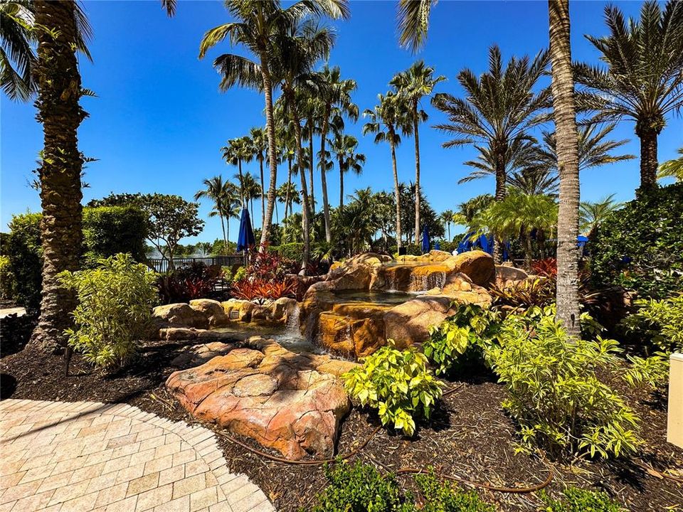 На продажу: $285,900 (2 спален, 2 ванн, 1525 Квадратных фут)