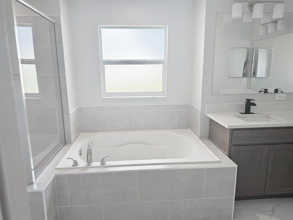 待售: $280,000 (3 贝兹, 2 浴室, 1671 平方英尺)