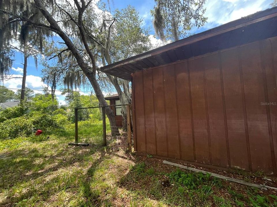 For Sale: $248,000 (3 beds, 2 baths, 1215 Square Feet)