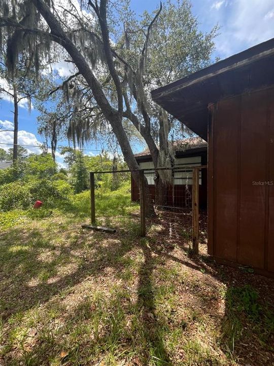 For Sale: $248,000 (3 beds, 2 baths, 1215 Square Feet)