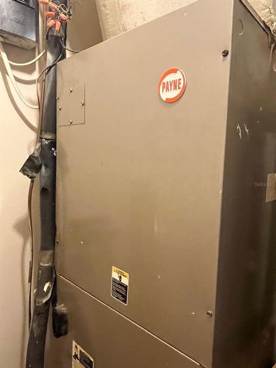 For Sale: $248,000 (3 beds, 2 baths, 1215 Square Feet)