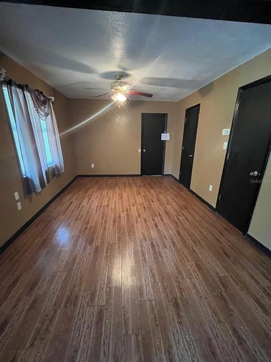 For Sale: $248,000 (3 beds, 2 baths, 1215 Square Feet)