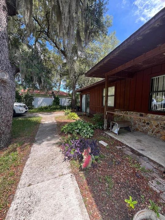 For Sale: $248,000 (3 beds, 2 baths, 1215 Square Feet)