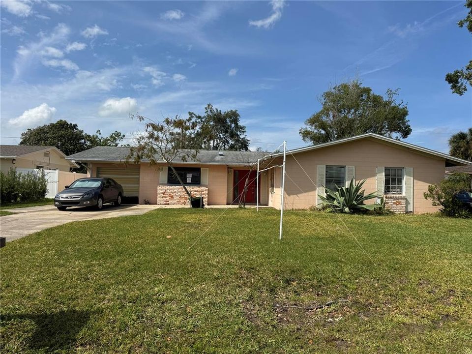 Recently Sold: $262,000 (3 beds, 2 baths, 1577 Square Feet)