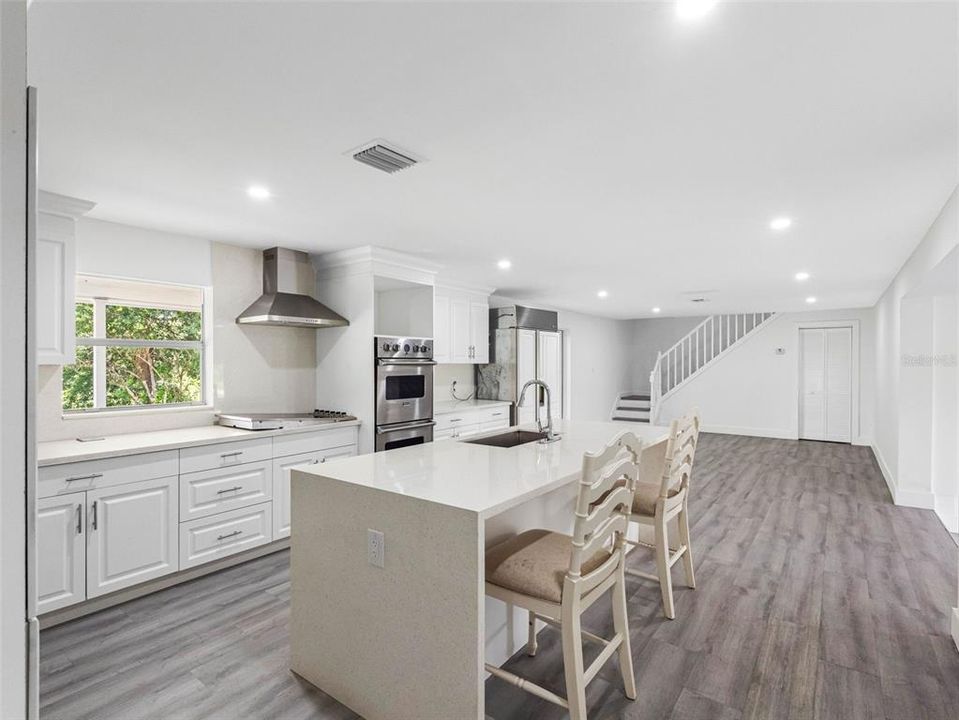 En Venta: $1,000,000 (6 camas, 4 baños, 4544 Pies cuadrados)