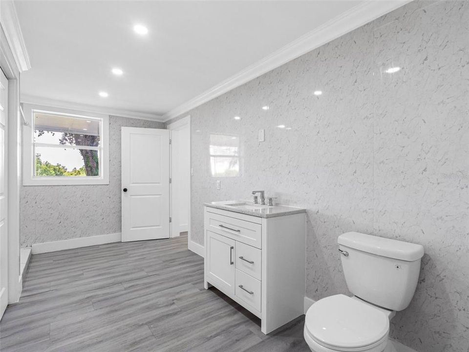 En Venta: $1,000,000 (6 camas, 4 baños, 4544 Pies cuadrados)