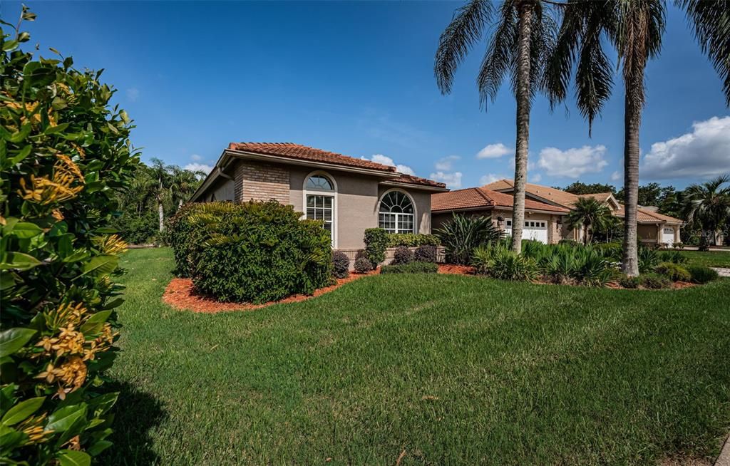 Activo con contrato: $799,900 (3 camas, 3 baños, 3164 Pies cuadrados)