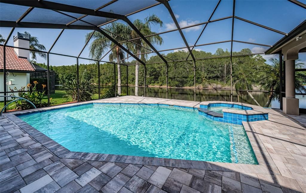 Activo con contrato: $799,900 (3 camas, 3 baños, 3164 Pies cuadrados)