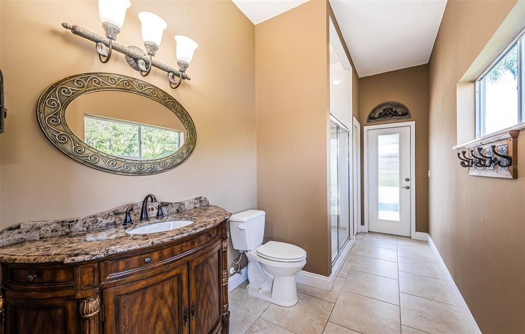 Activo con contrato: $799,900 (3 camas, 3 baños, 3164 Pies cuadrados)