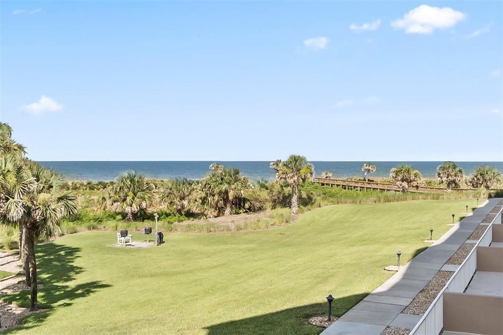 For Rent: $3,200 (2 beds, 2 baths, 1127 Square Feet)