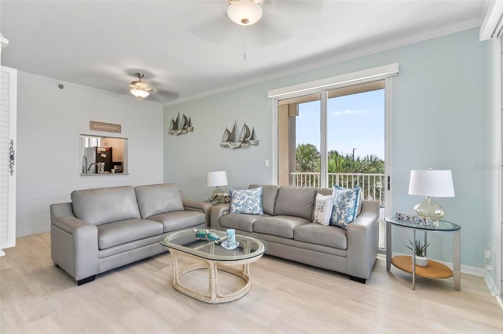 For Rent: $3,200 (2 beds, 2 baths, 1127 Square Feet)