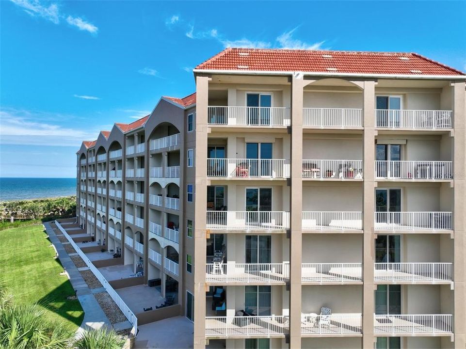 For Rent: $3,200 (2 beds, 2 baths, 1127 Square Feet)