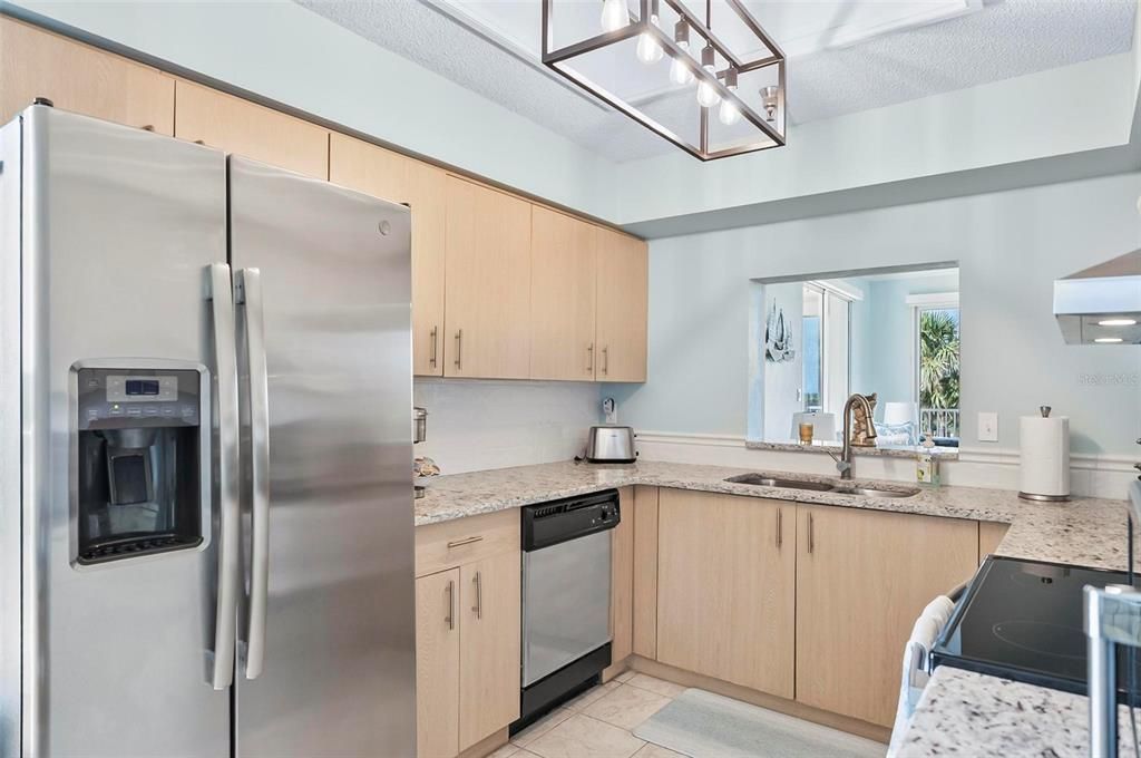 For Rent: $3,200 (2 beds, 2 baths, 1127 Square Feet)