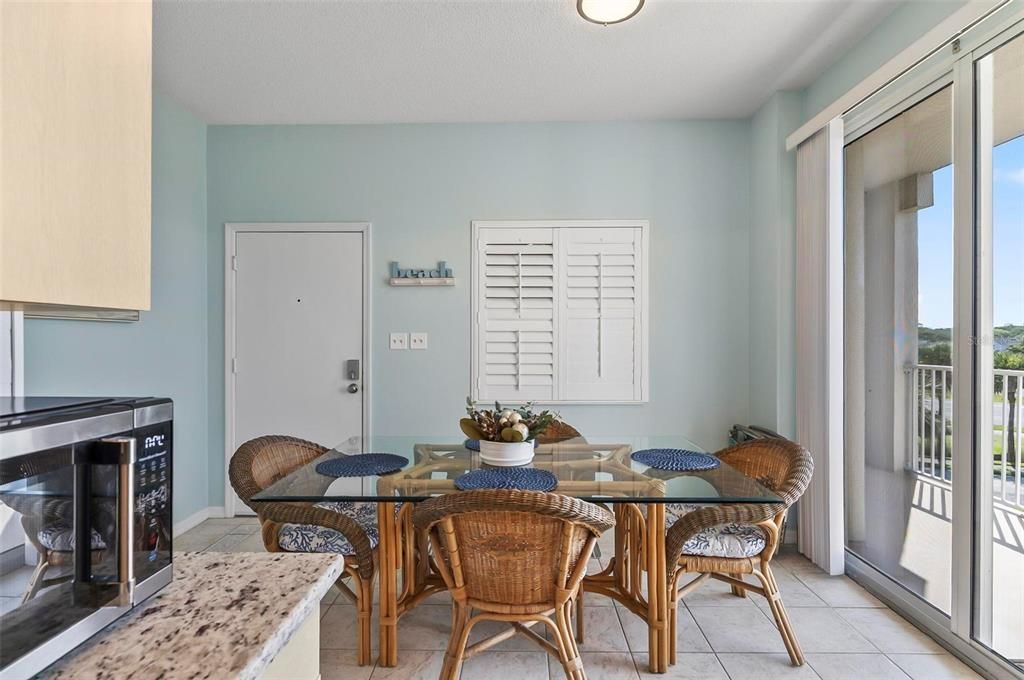 For Rent: $3,200 (2 beds, 2 baths, 1127 Square Feet)