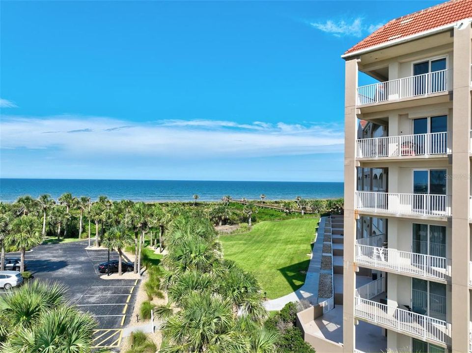 For Rent: $3,200 (2 beds, 2 baths, 1127 Square Feet)