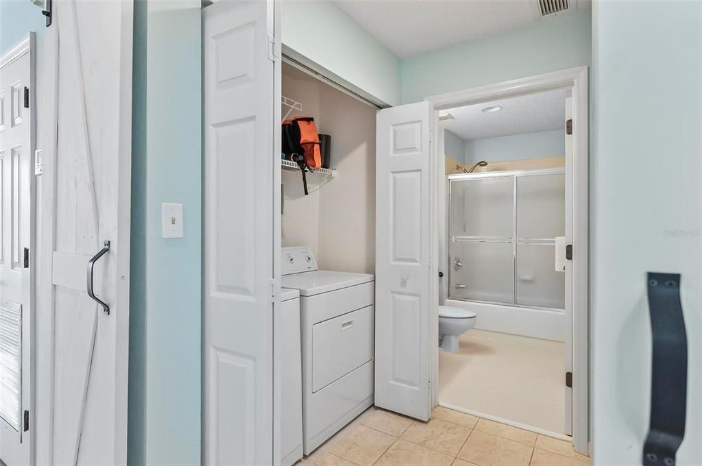 For Rent: $3,200 (2 beds, 2 baths, 1127 Square Feet)