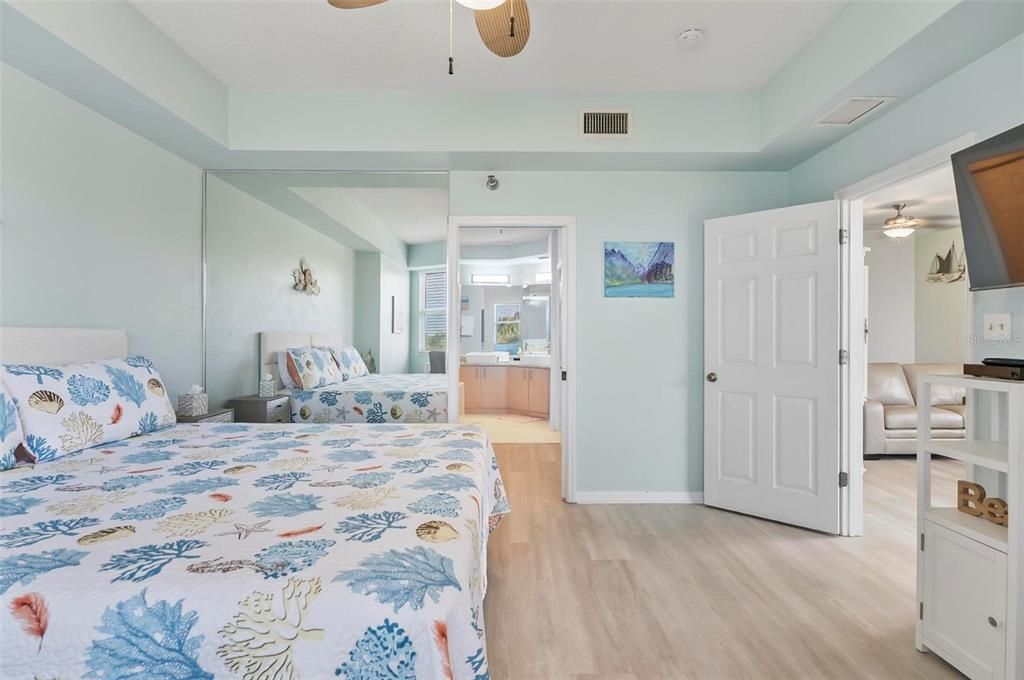 For Rent: $3,200 (2 beds, 2 baths, 1127 Square Feet)