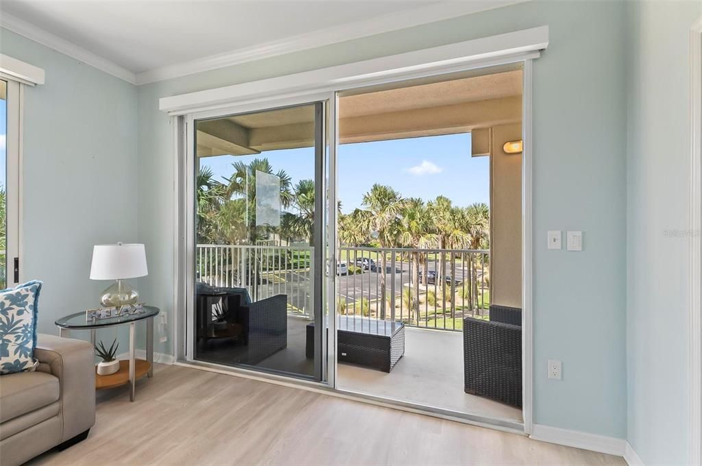 For Rent: $3,200 (2 beds, 2 baths, 1127 Square Feet)