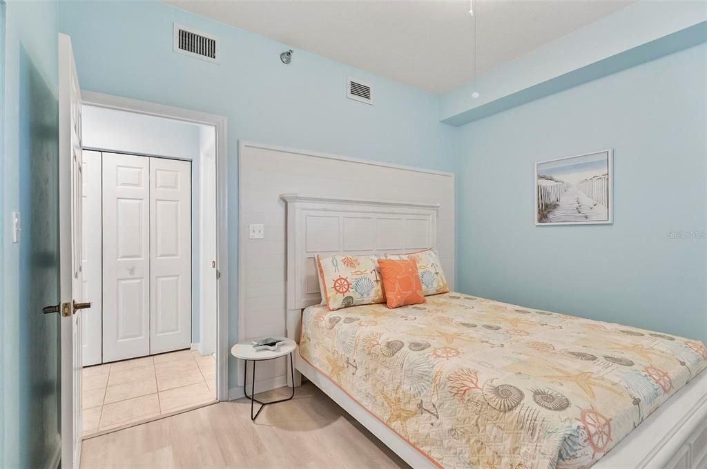 For Rent: $3,200 (2 beds, 2 baths, 1127 Square Feet)