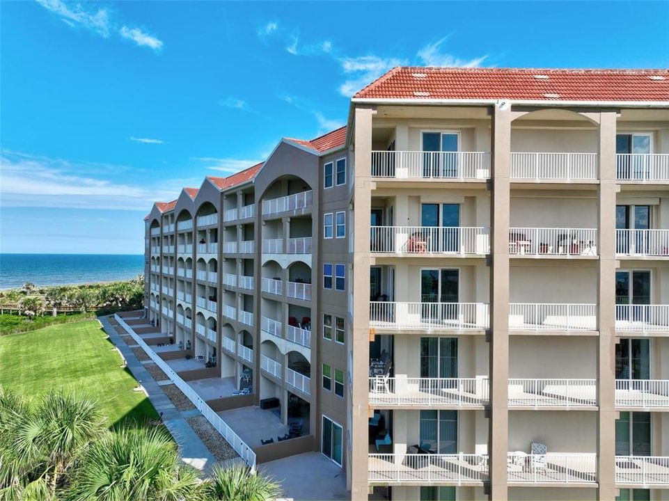 For Rent: $3,200 (2 beds, 2 baths, 1127 Square Feet)