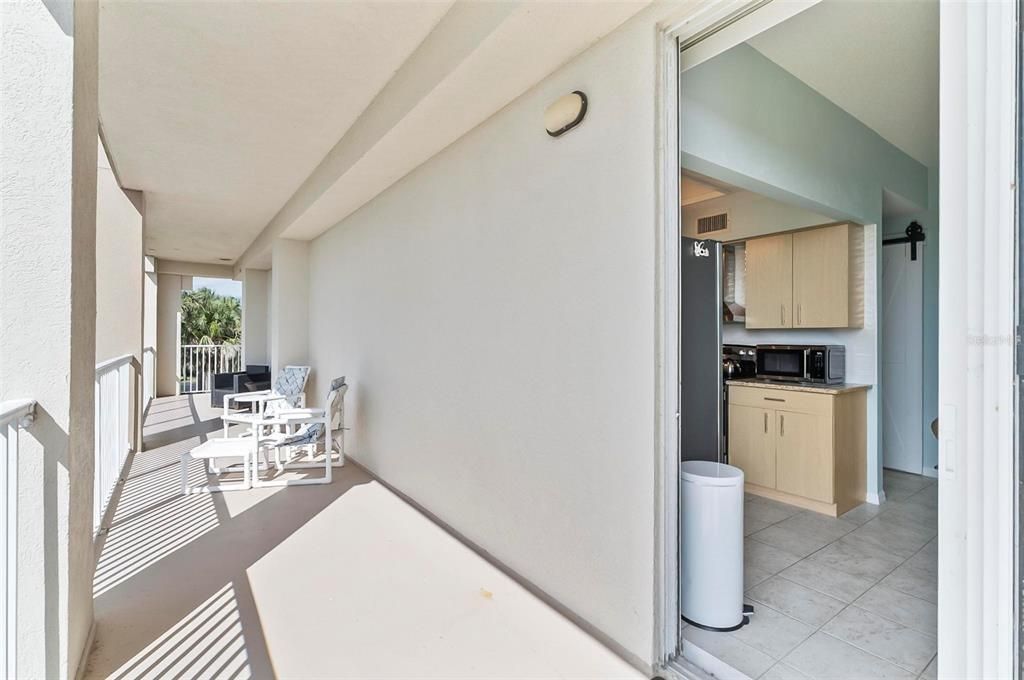 For Rent: $3,200 (2 beds, 2 baths, 1127 Square Feet)