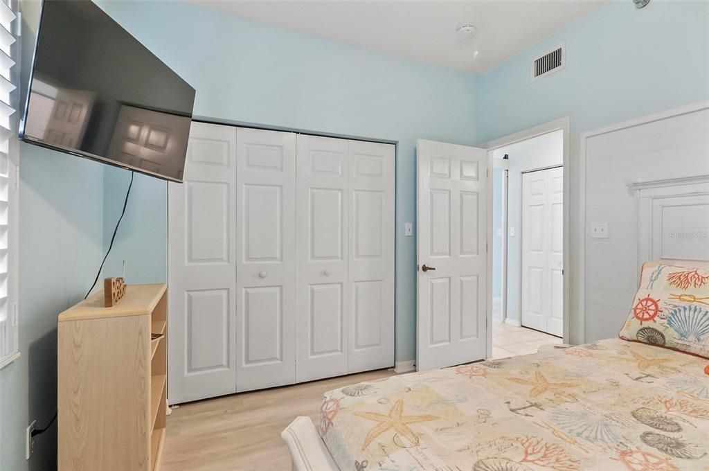 For Rent: $3,200 (2 beds, 2 baths, 1127 Square Feet)