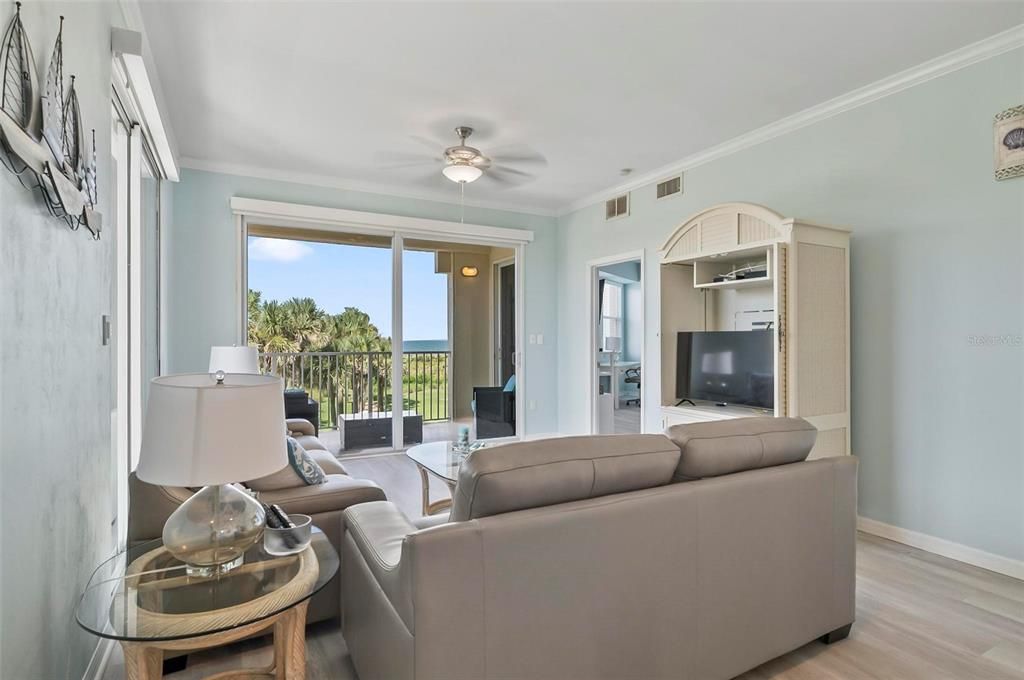 For Rent: $3,200 (2 beds, 2 baths, 1127 Square Feet)