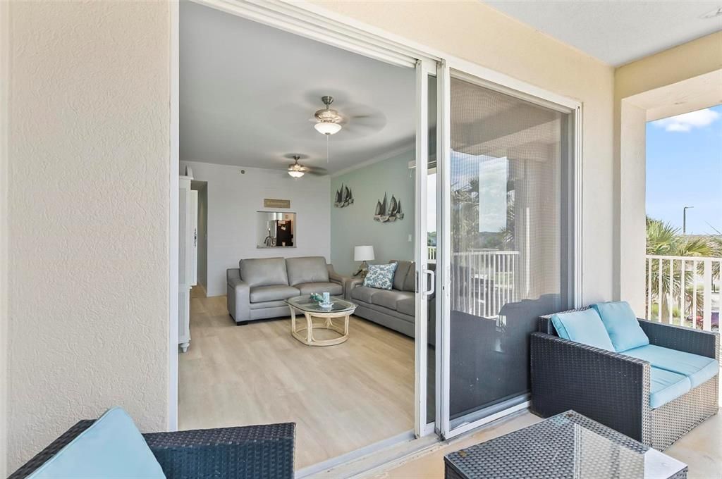 For Rent: $3,200 (2 beds, 2 baths, 1127 Square Feet)