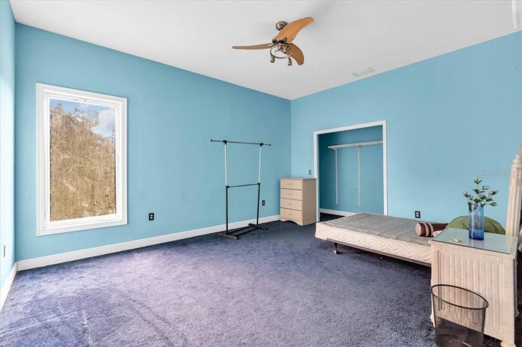 待售: $975,000 (4 贝兹, 2 浴室, 5820 平方英尺)