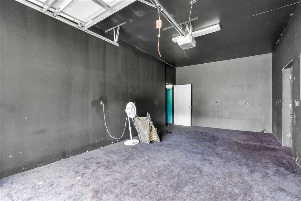 待售: $975,000 (4 贝兹, 2 浴室, 5820 平方英尺)