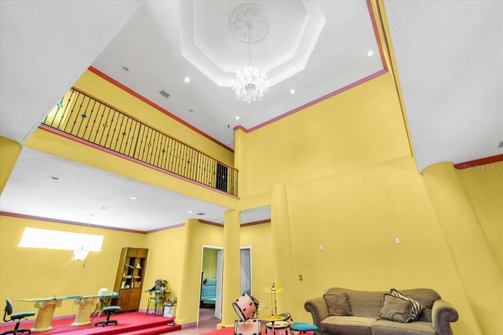 待售: $975,000 (4 贝兹, 2 浴室, 5820 平方英尺)