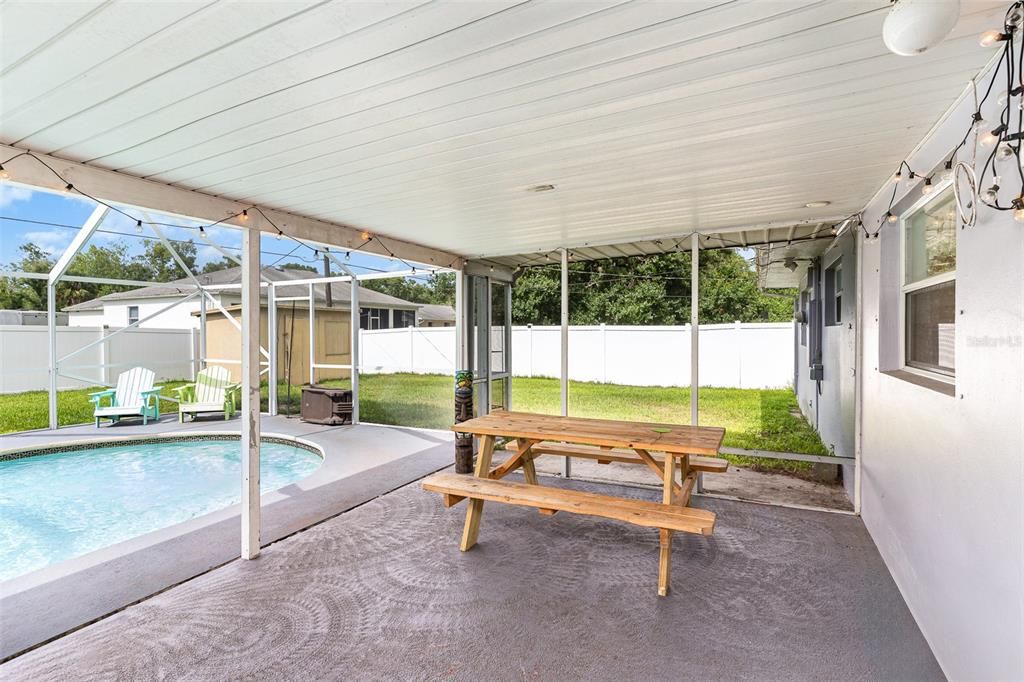 Под контрактом: $274,000 (3 спален, 2 ванн, 1286 Квадратных фут)