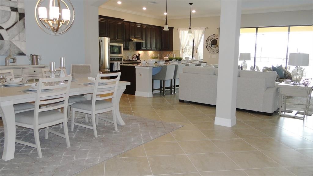 For Rent: $10,000 (3 beds, 2 baths, 2006 Square Feet)