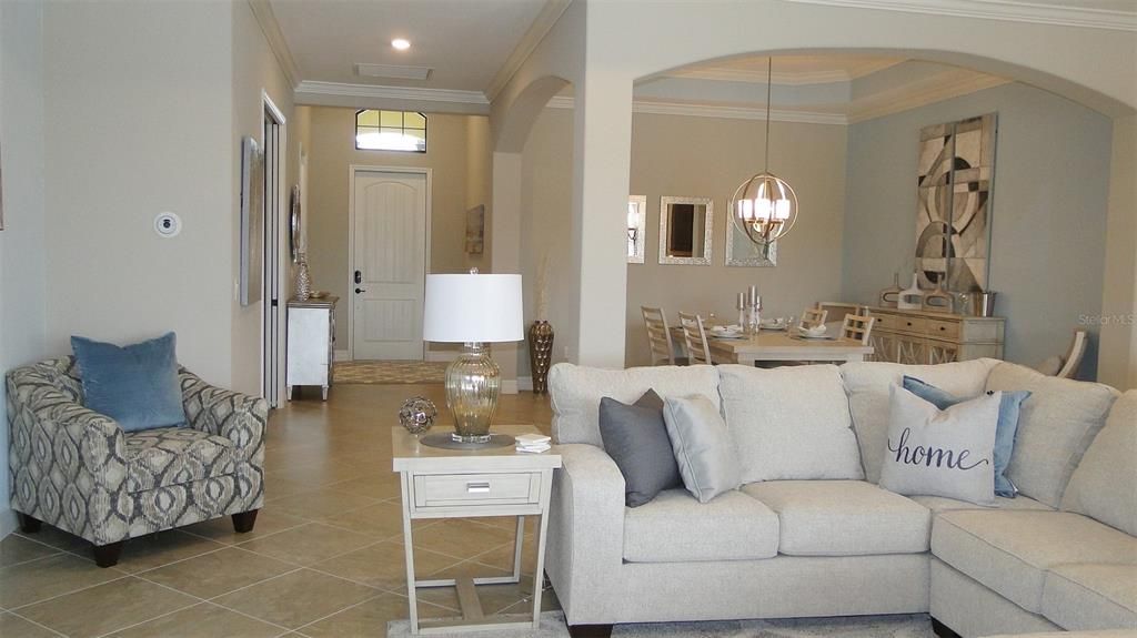 For Rent: $10,000 (3 beds, 2 baths, 2006 Square Feet)